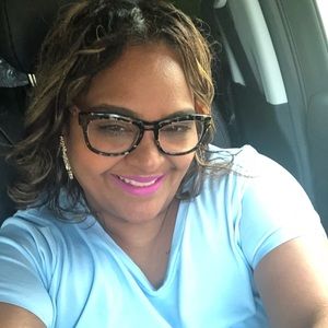 Meet your Posher, Sharon